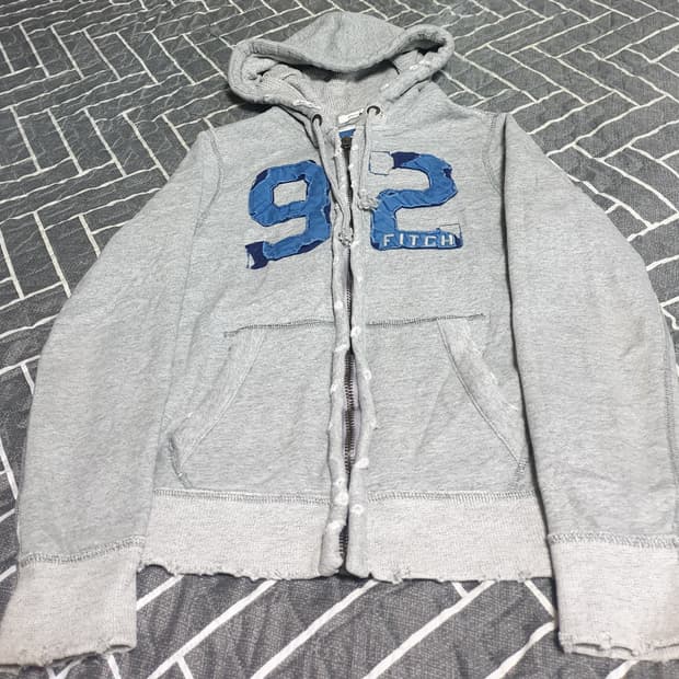 아베크롬비 머슬핏 혜비 디스트로이드 빈티지 후드짚업 그레이 (M)