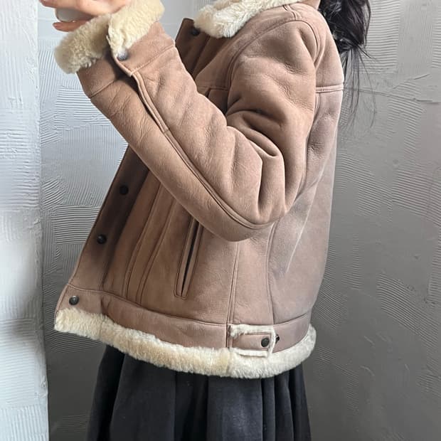 Schott NYC 쇼트 스웨이드 퍼 무스탕 