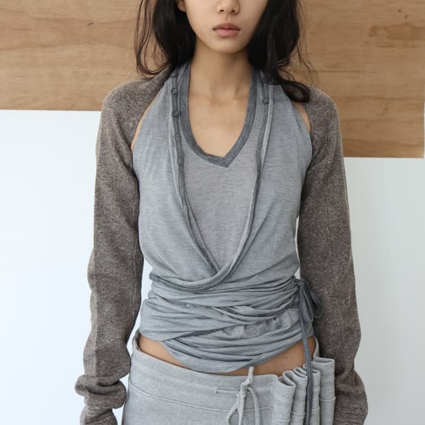 HALTER WRAP SLEEVELESS (GREY)