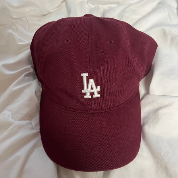 MLB 와인색 볼캡