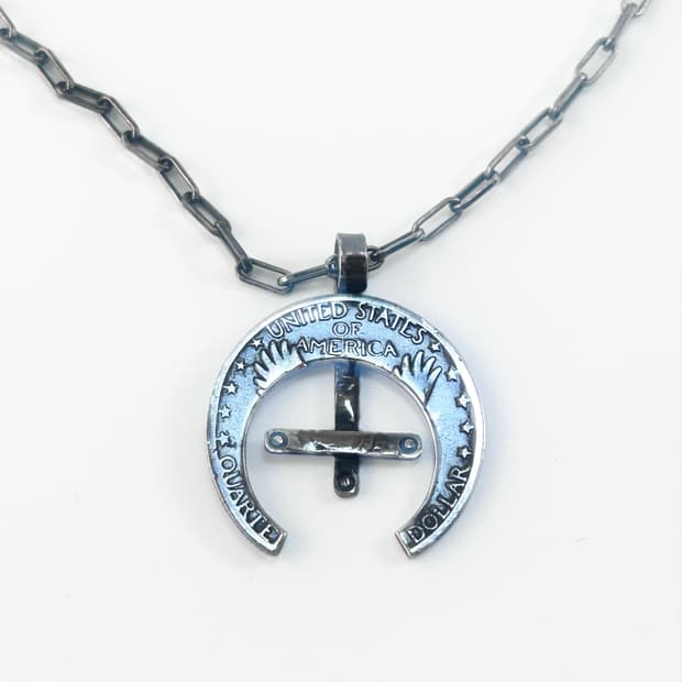 Os) 노스웍스 QUARTER CROSS PENDANT NECKLACE