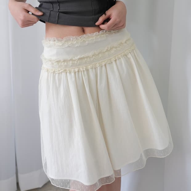 구해요) 루즈슬립오버 Vanilla Dot Lace Skirt Cream