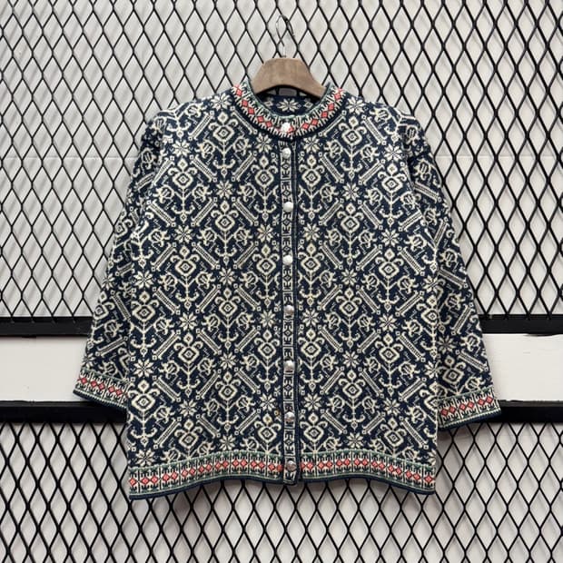 데일 오브 노르웨이 자가드 울 니트 가디건 노르딕 패턴 네이비