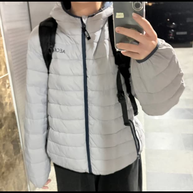 에이카화이트 경량패딩