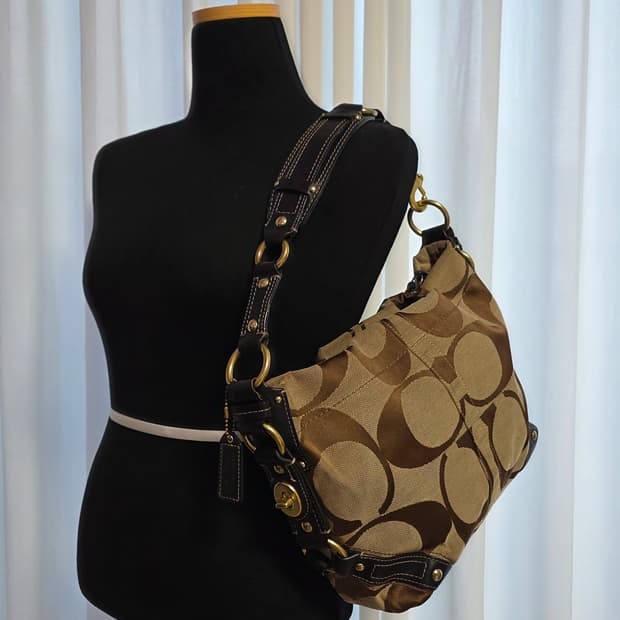 코치 시그니처 턴록 소호백 00s y2k