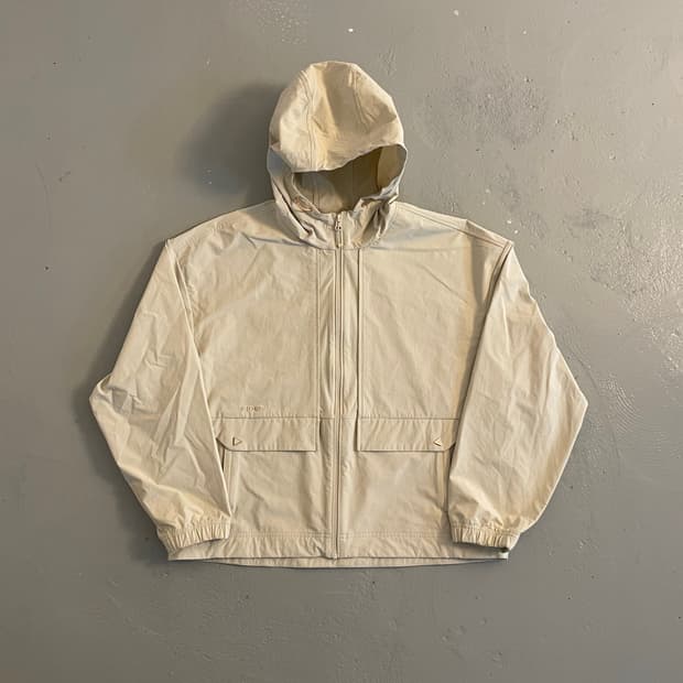 아이더 바람막이