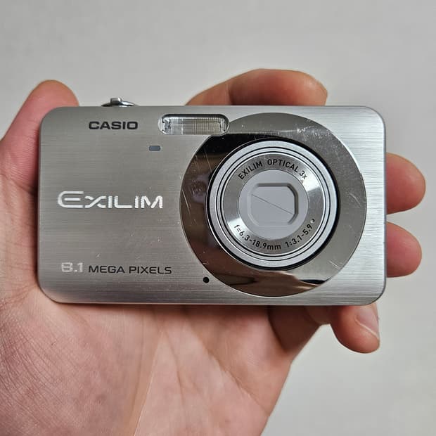 (카리나, 토모토모 디카) 카시오 엑슬림 EX-Z80