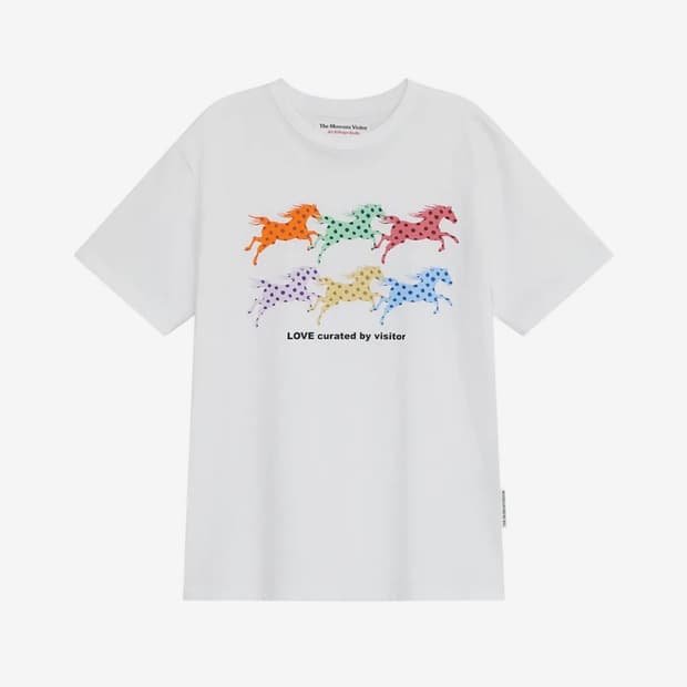 더뮤지엄비지터 DOT HORSE GRAPHIC T-SHIRT (WHITE