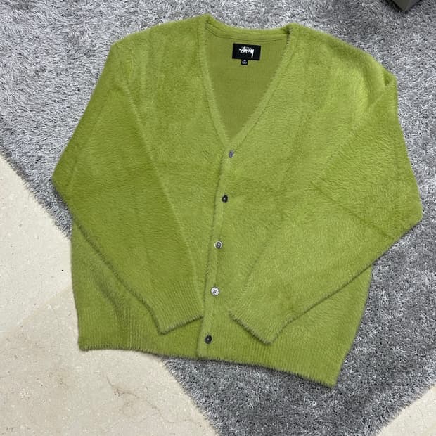 스투시 쉐기독 가디건 m사이즈 팝니다