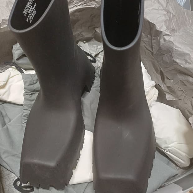 발렌시아가 트루퍼 38