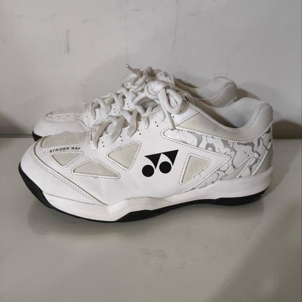 240mm 요넥스 스트라이더 레이 인도어화 배드민턴화