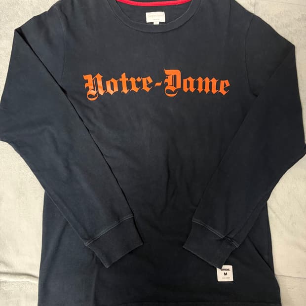 슈프림 노트르담 롱슬리브