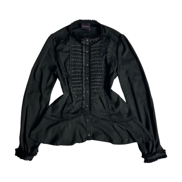 [OZZ ANGELO] 오즈안젤로 오즈온 고딕 프릴 블라우스