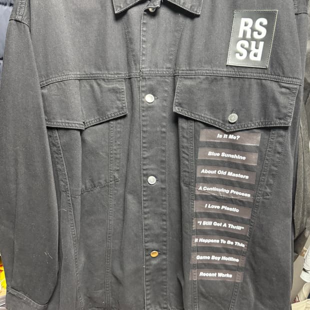 라프시몬스 뉴오더 블랙데님자켓 