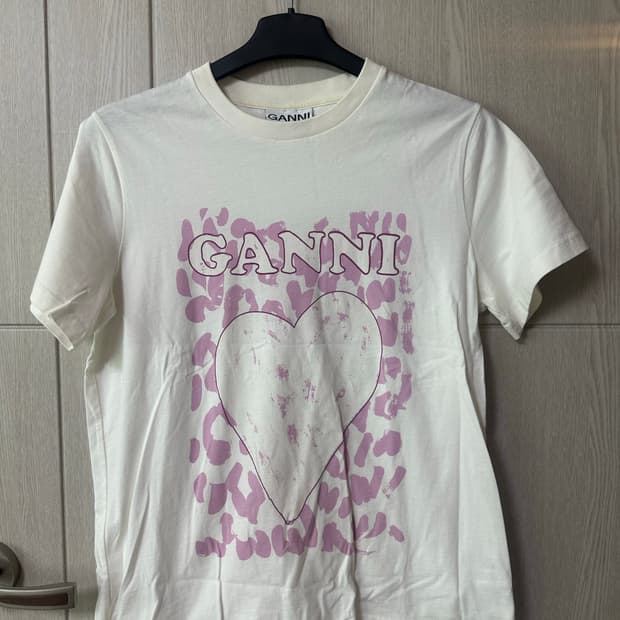 가니 티셔츠 