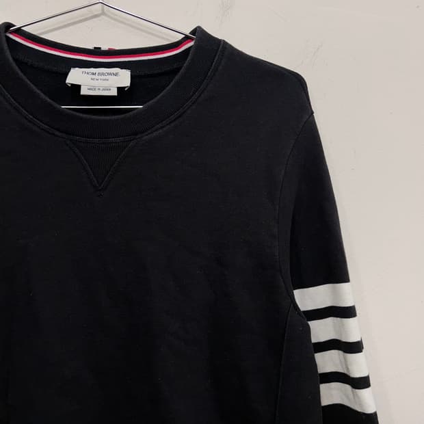 톰브라운 시그니처 4-바 버뮤다 맨투맨