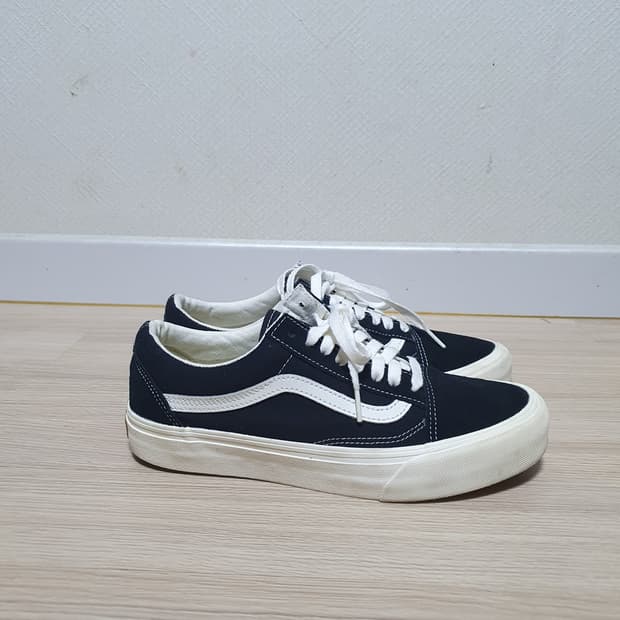 반스 올드스쿨 스니커즈 270