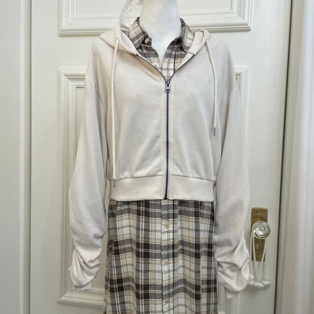 ivory sleeve shirring hoodie-zip(size-L)