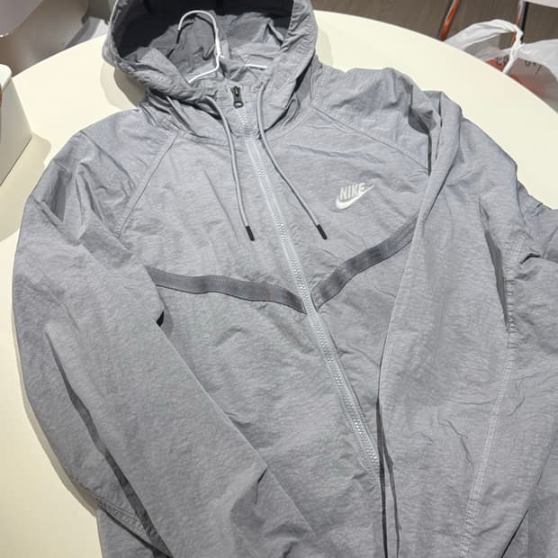 나이키 윈드러너 바람막이 스톤맛