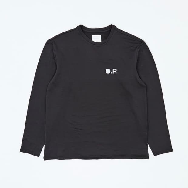 옵티미스틱 러너스 웜 롱슬리브 판매합니다!