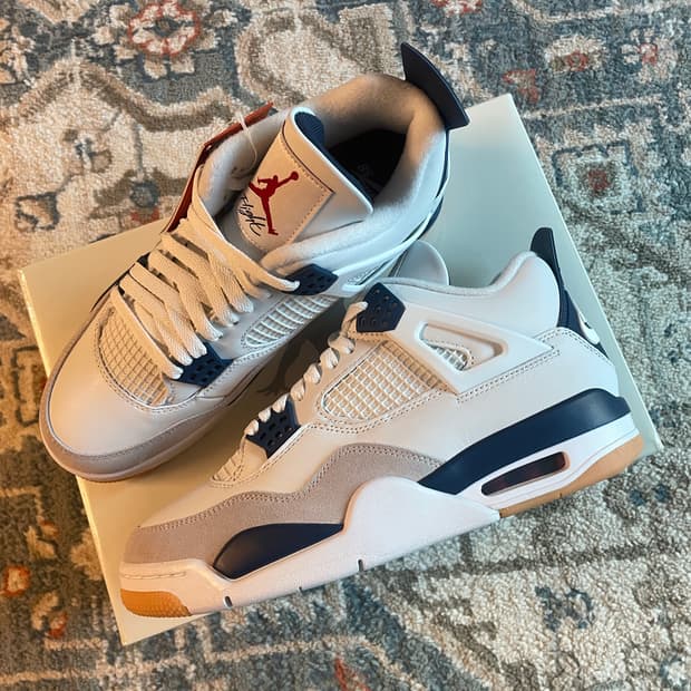 조던 4 x 나이키 SB 레트로 SP 네이비(새제품,270)