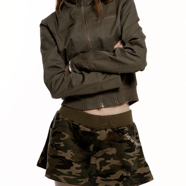 러프넥 카모 로우라이즈 스커트 Camo Skirt