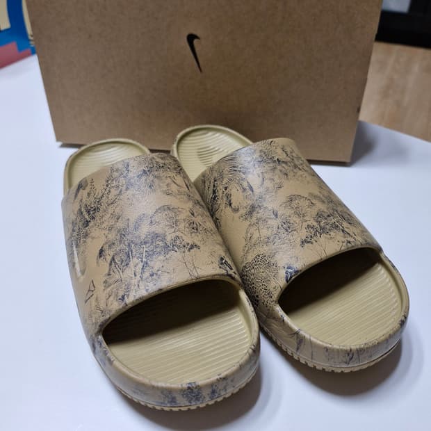 나이키 캄 프린티드 슬라이드 베이지 270