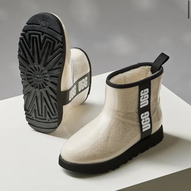 미국 UGG 로고 그래픽 클리어 미니 부츠