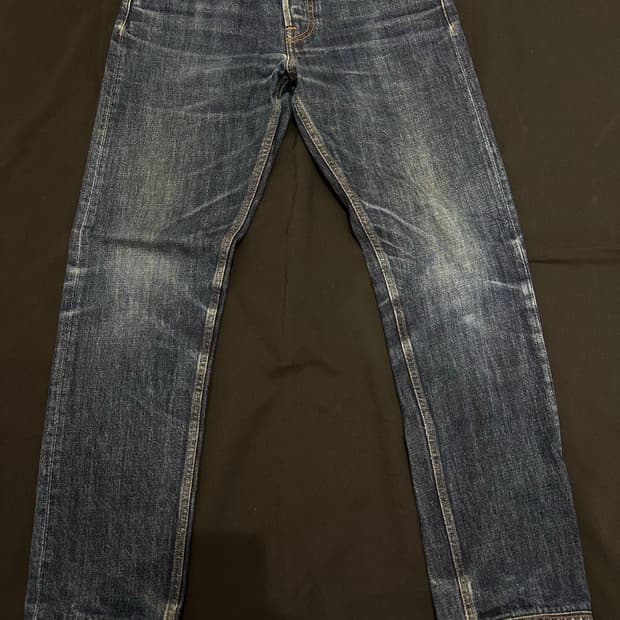 스톤아일랜드 레귤러 테이퍼드 워싱 진 (W29)