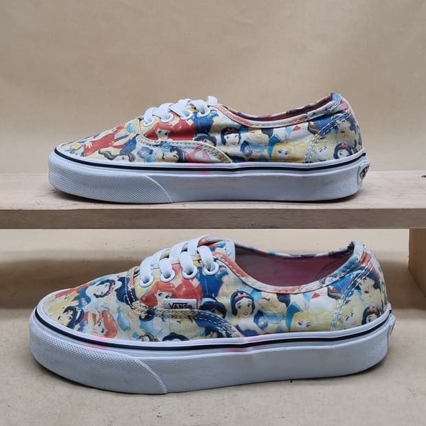 반스 x디즈니 프린세스 스니커즈 220