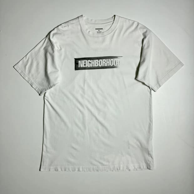 네이버후드 스트로크 로고 화이트 코튼 반팔 티셔츠 R2682