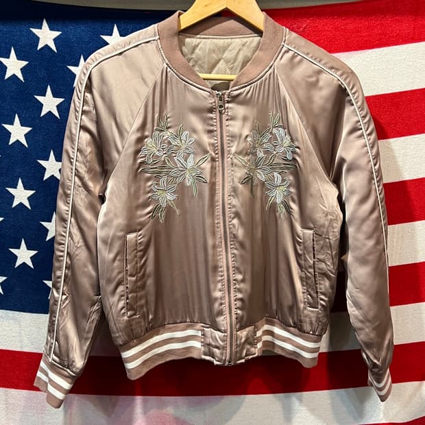 일본 자수 새틴 봄버 스카잔