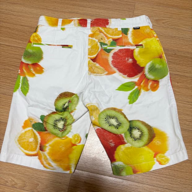 Palace 팔라스 과일 패턴 반바지