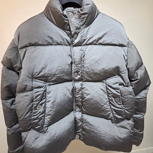 25FW 스톤아일랜드 나일론메탈 패딩 익스클루시브