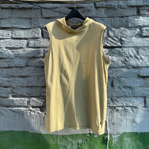 DKNY 디케이앤와이 후드 나시(m)