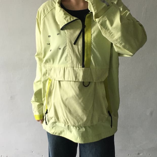나이키 바람막이 반집업 아노락