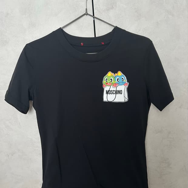 정품 모스키노 moschino 반팔