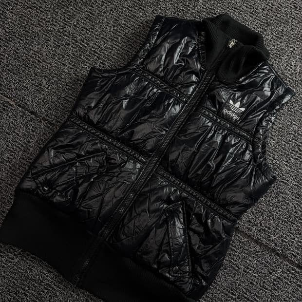 00s 아디다스 올드스쿨 글로시 패딩 베스트 1586