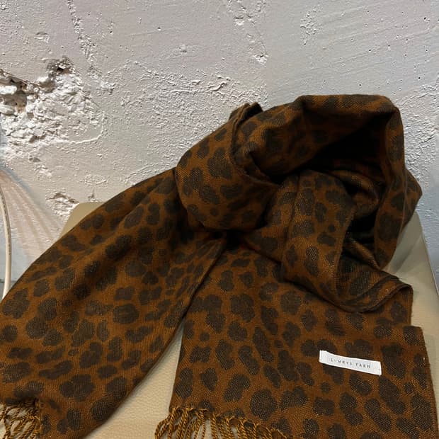 LOWRYS FARM 레오파드 숄 머플러