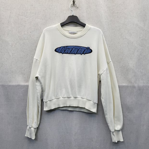 GANNI 로고 크롭 맨투맨 아이보리