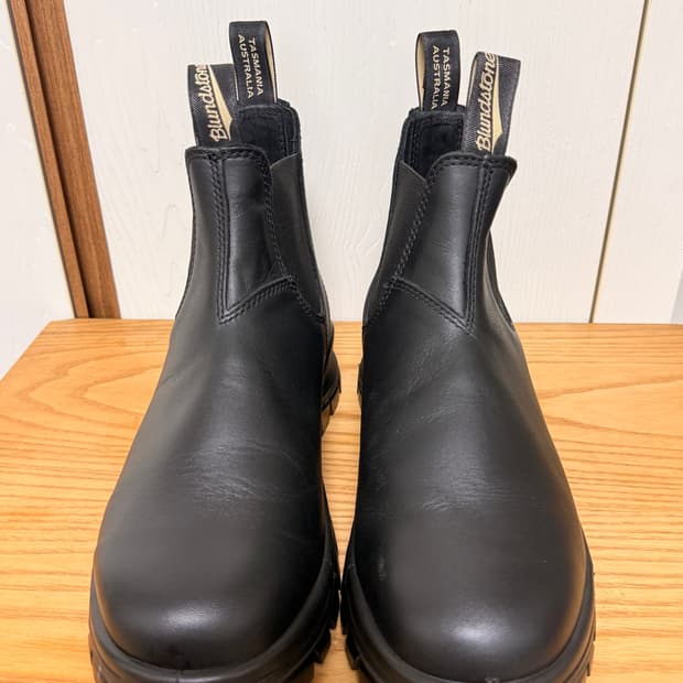 블런드스톤 LUG BOOT 2240 블랙 UK8 / 실착 2회