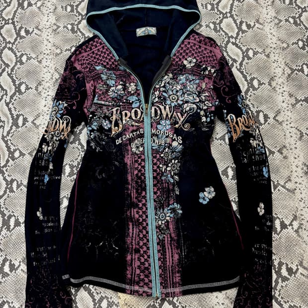 “Vintage” 00’s Design Oriental Mood Hood