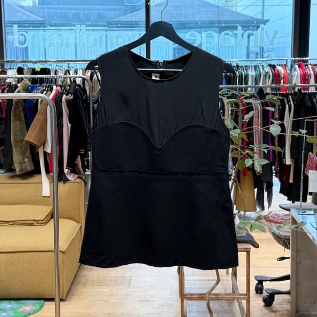 마르니 블랙 레이온 슬리브리스 