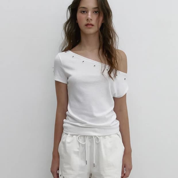 아수라 아일렛 원숄더 반팔티 (Ivory)