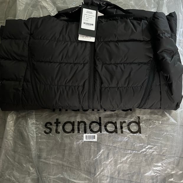 무신사 스탠다드 시티 레저 후디드 라이트 다운 재킷 블랙 L사이즈