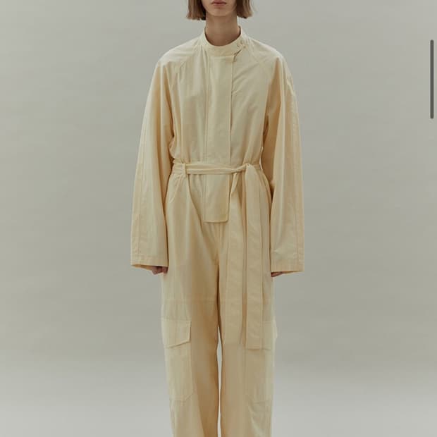 로우클래식 점프수트 크림 새상품 정가 40