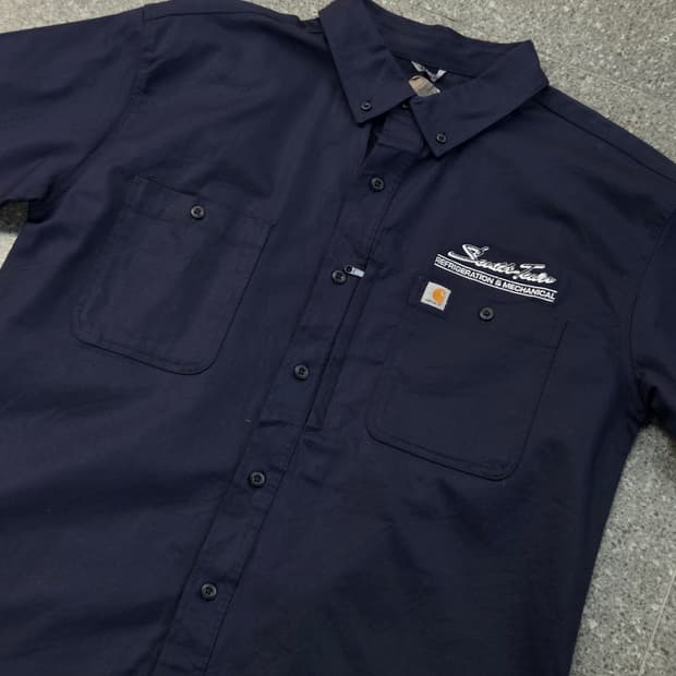 칼하트 네이비 레터링 반팔셔츠