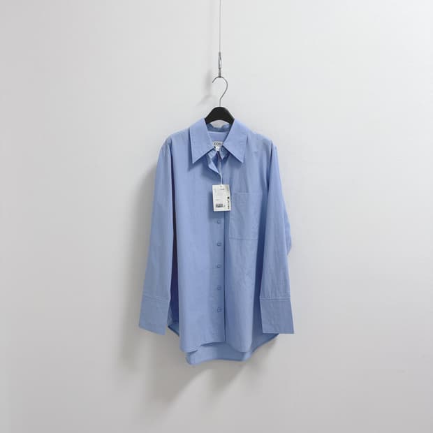 코스 코튼 하늘색 셔츠