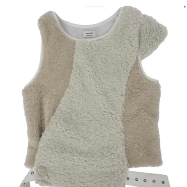 에옹쓰 퍼 조끼 팝니다