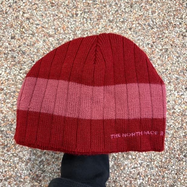 42. 노스페이스 비니